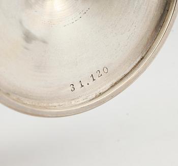 POKALER, 4 st, silver, C G Hallberg, Stockholm 1900-talets första hälft. Total vikt ca 212 g.