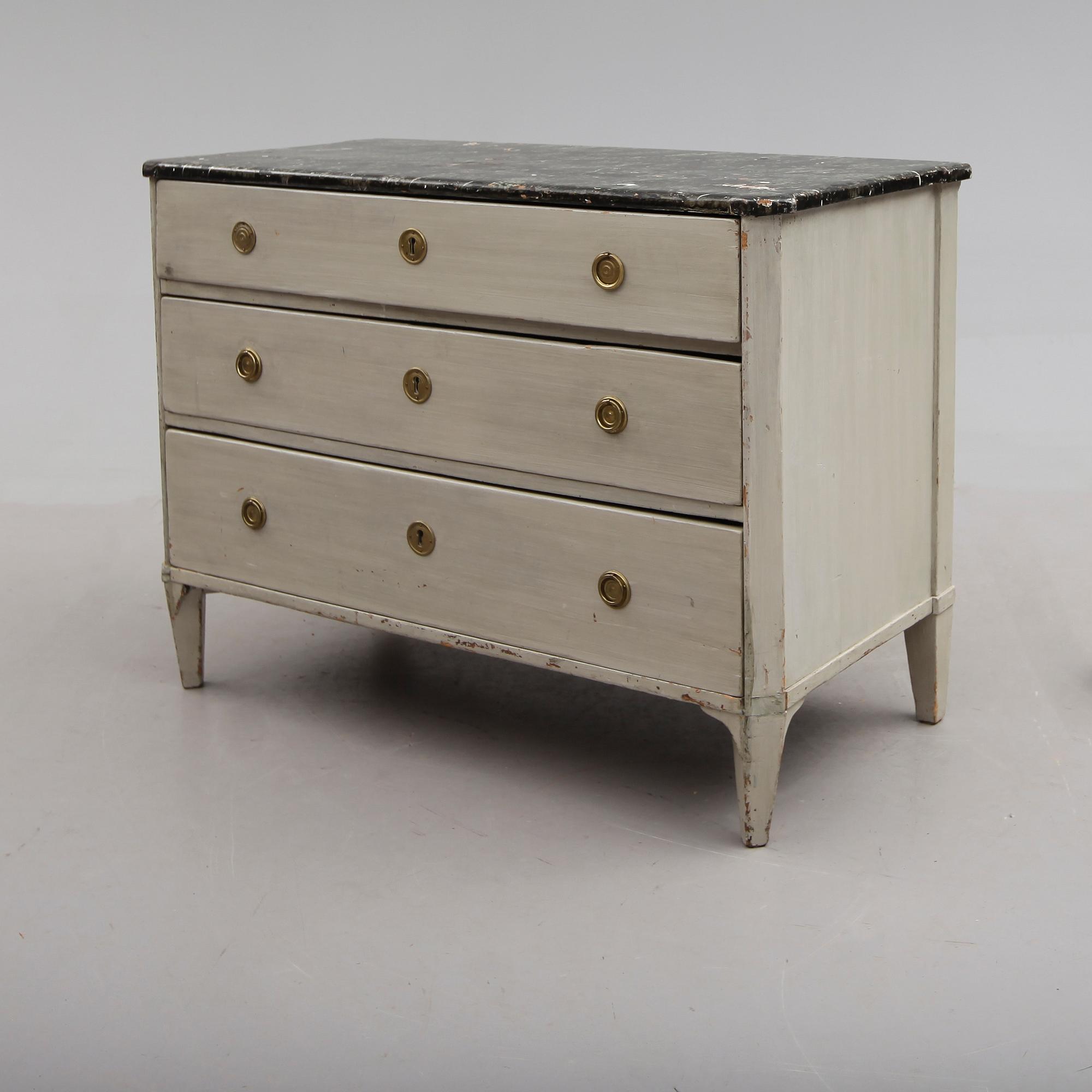 BYRÅ, gustaviansk stil, 1800-talets första hälft.