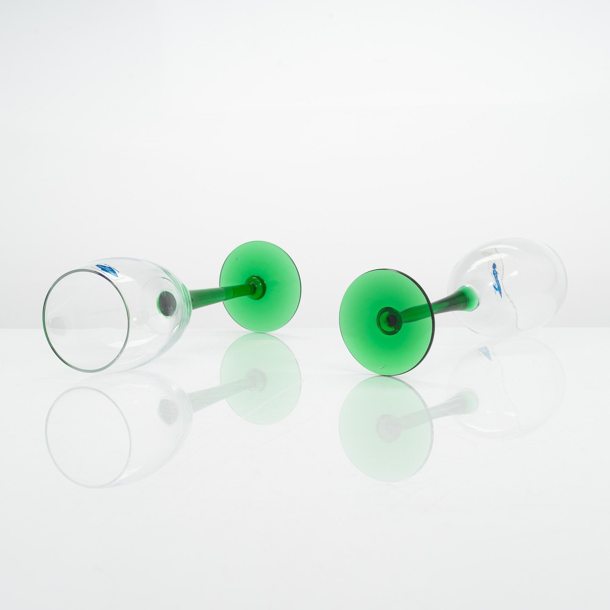Saara Hopea, a 8-piece set of 'Traviata' wine glasses, Nuutajärvi, Finland.