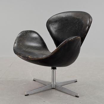 FÅTÖLJ, "Svanen", Arne Jacobsen, Fritz Hansen, Danmark.