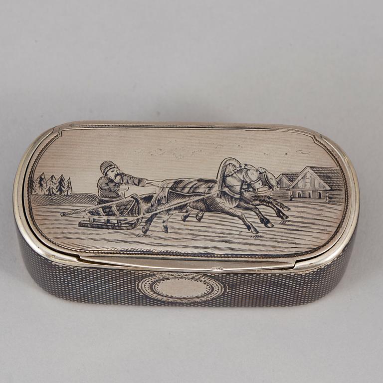 A Russian parcel-gilt silver and niello box, mark of Gustav Klingert, Moskva 1876.
