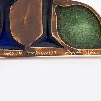 Gunvor Olin-Grönqvist, relief, stengods, signerad G. Olin-Grönqvist Arabia.