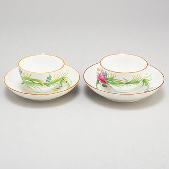 TWO 18TH CENTURY  MEISSEN PORCELAIN CUPS AND SAUCERS,