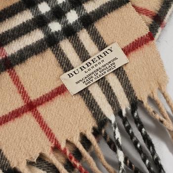 HALSDUK, Burberry.