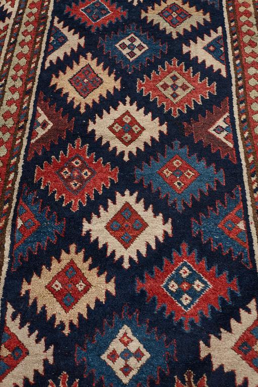 A RUNNER, an antique Kazak Borchalou, ca 357 x 114,5 cm.