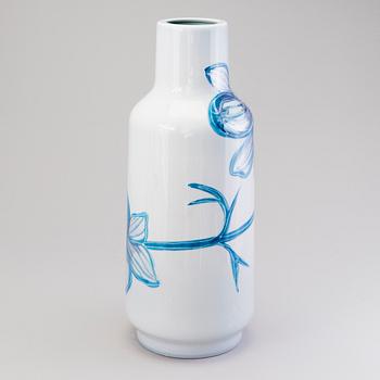 HEINI RIITAHUHTA, an 'Anemone', porcelain vase signed Heini Riitahuhta 2005.