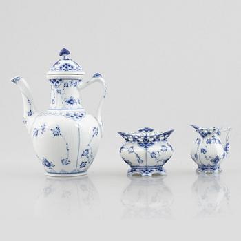 Royal Copenhagen, a 49-piece "Blue Fluted" porcelain service, half and full lace, Denmark.