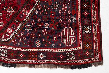 Rug, possibly Bidjar, approx. 270 x 172 cm.