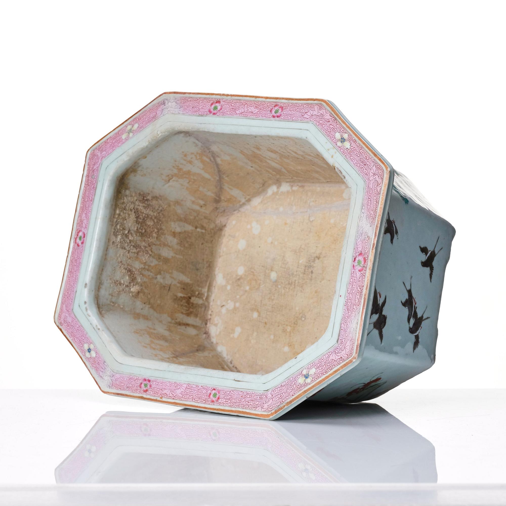 A famille rose flower pot, Qing dynasty, Qianlong (1736-95).
