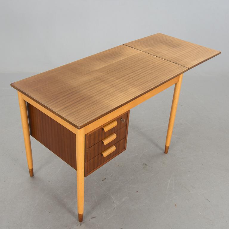 SKRIVBORD/MATBORD, Börge Mogensen, Söborg. Danmark. 1950-tal.