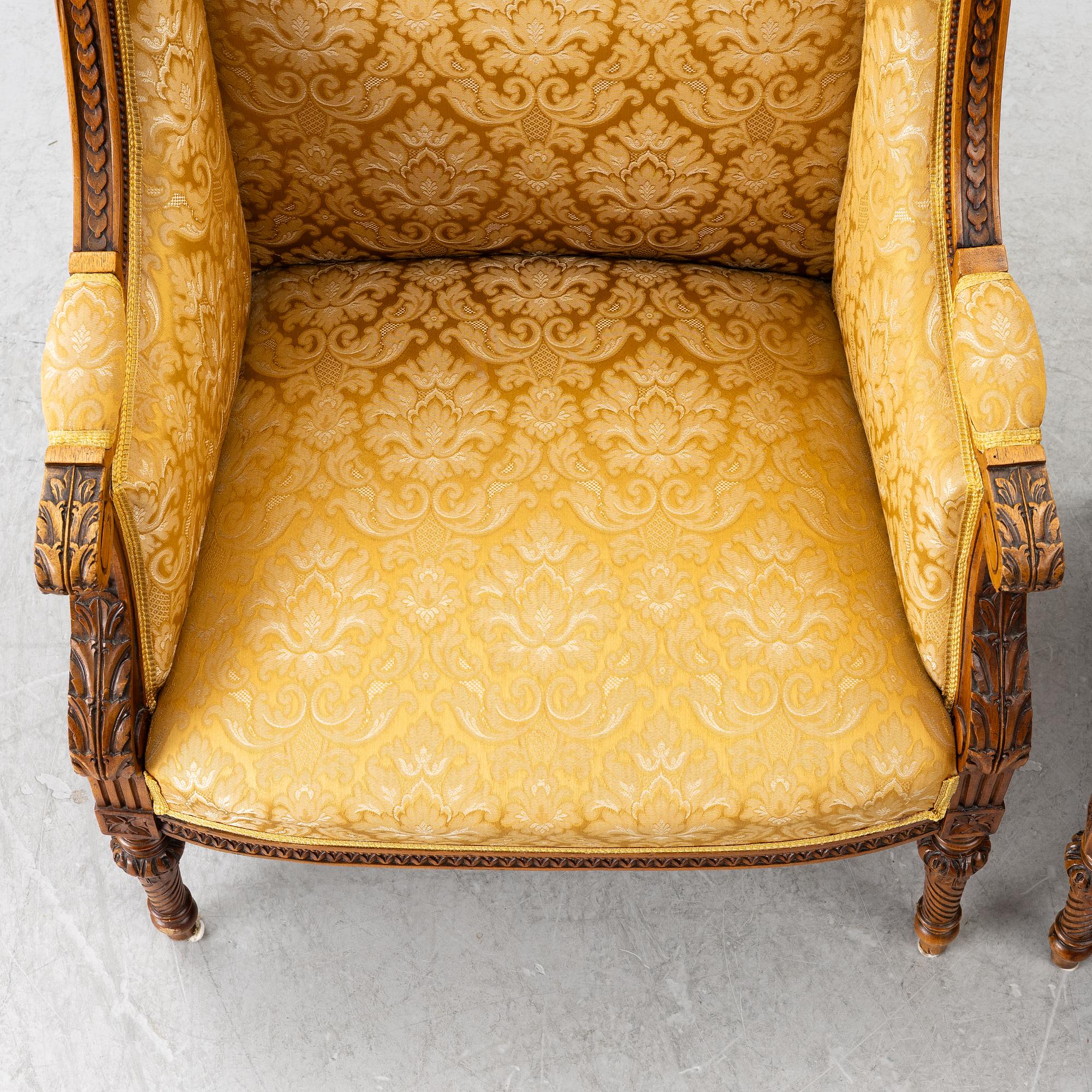 A pair of Louis XVI-style armchairs, around 1900.