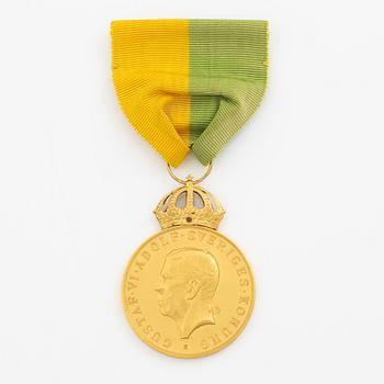 Gold medal Gustaf VI Adolf, Sweden, Royal Patriotic Society 1953.
