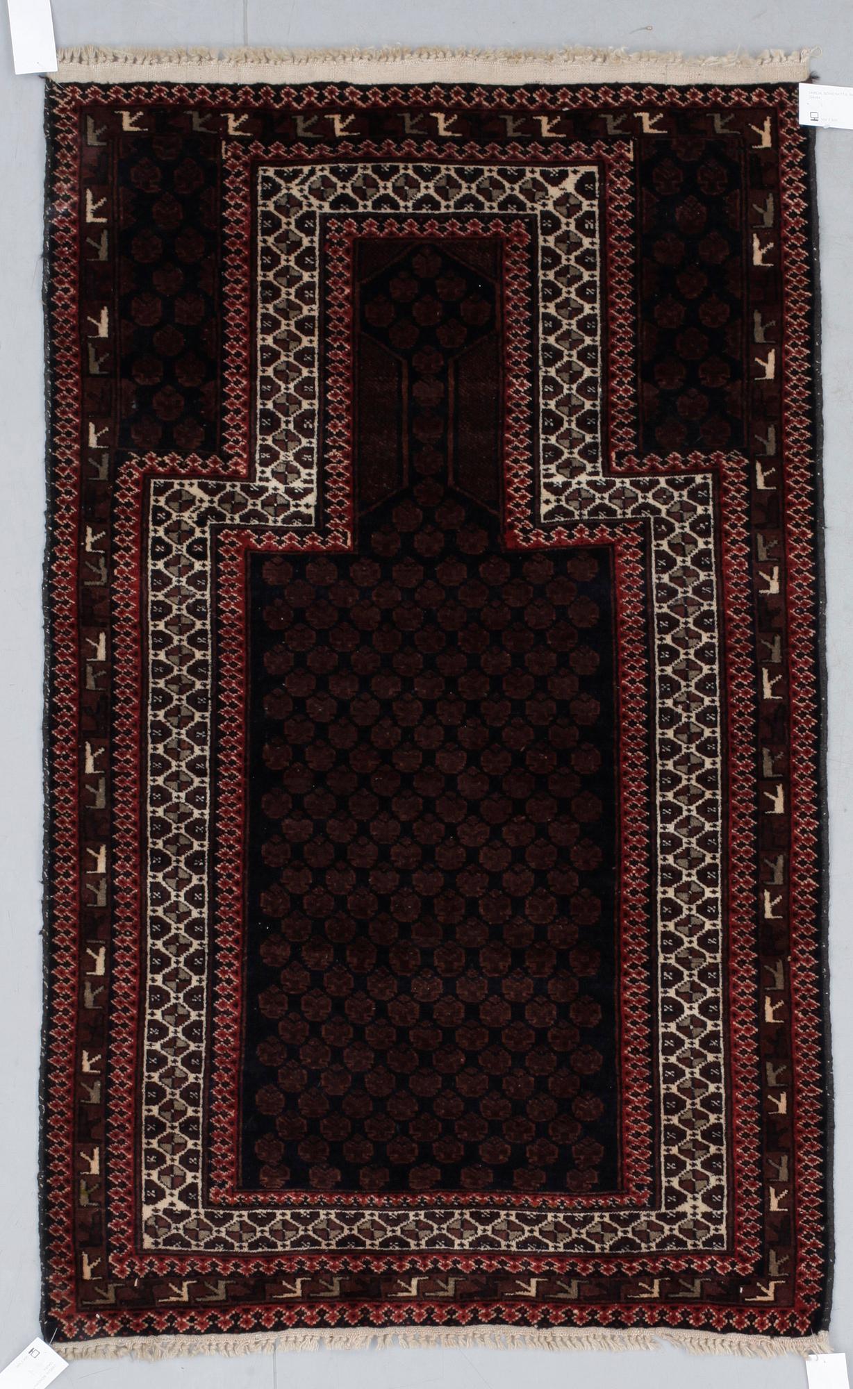 BÖNEMATTA, Beluch, Ca 134x84.