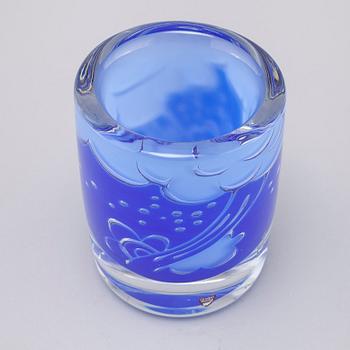 An Ariel glass vase signed by Olle Alberius, Orrefors.