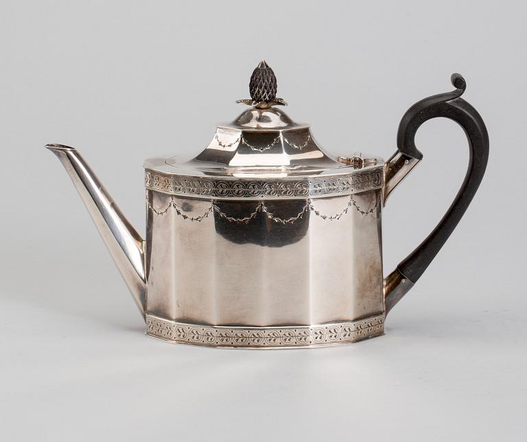 TEKANNA, silver, trol Roberts & Belk, Sheffield, England 1925.