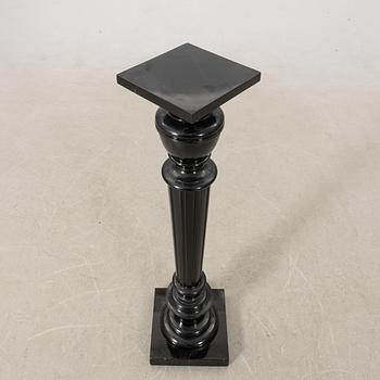 Pedestal early 20th century.