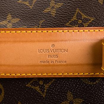 Louis Vuitton, a monogram 'Keepall 60 Bandoulière' Weekendbag.