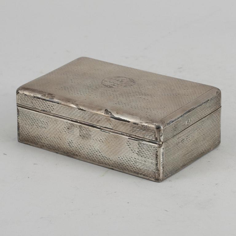 CIGARETTSKRIN, silver, Cohen & Charles, London, 1919.