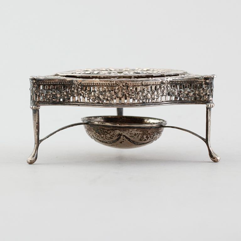 TESIL, silver, sannolikt Frankrike, 1800-/1900-tal. Vikt ca 154 gram.