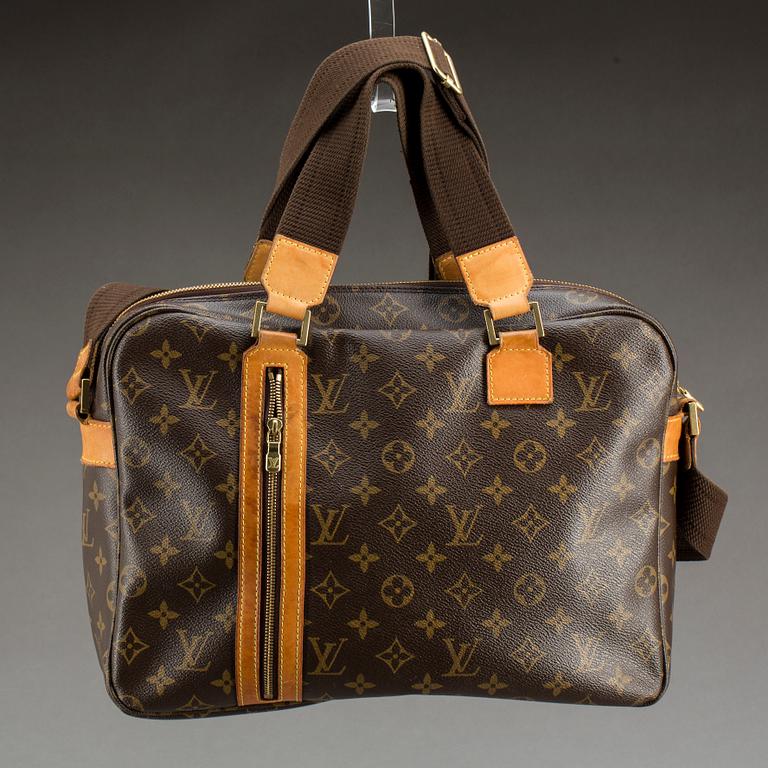 VÄSKA, "Sac Bosphore",  Louis Vuitton.