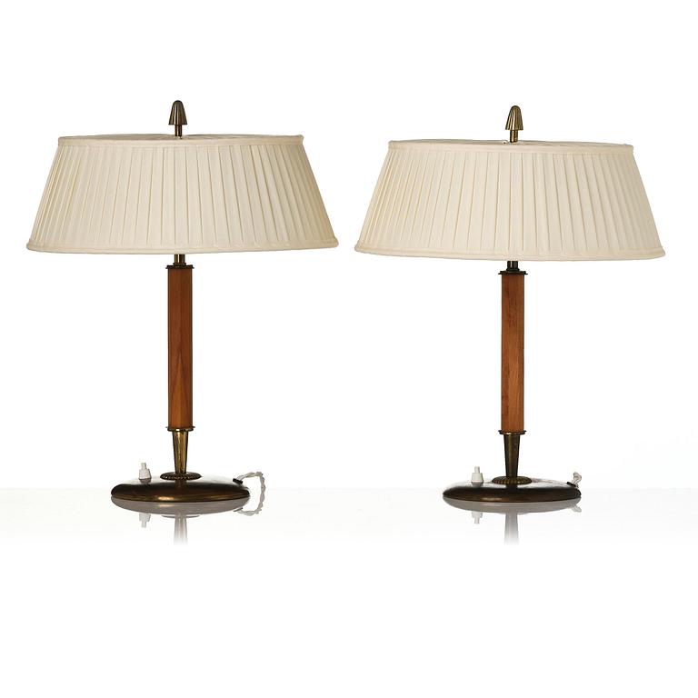Bertil Brisborg, a pair of table lamps model 32036, Nordiska Kompaniet, Sweden, 1940s-50s.
