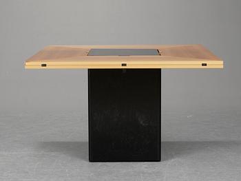 BOB VAN DEN BERGHE, matbord, "Cirkante", Van den Berghe-Pauvers, Gent, Belgien 2000.