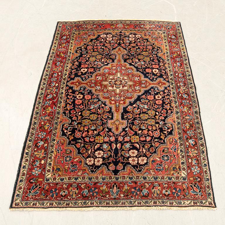 Oriental rug semi-antique approx. 155x103 cm.