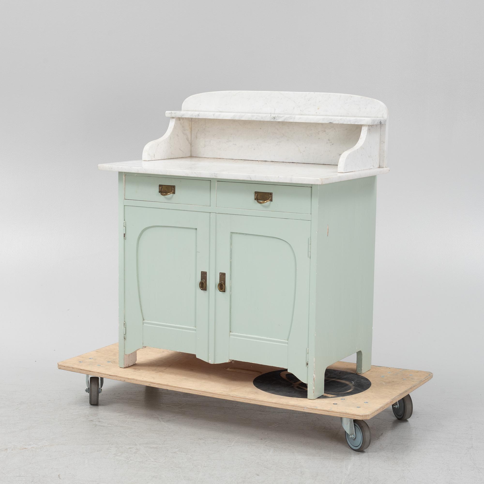 A commode, early 20th Century.
