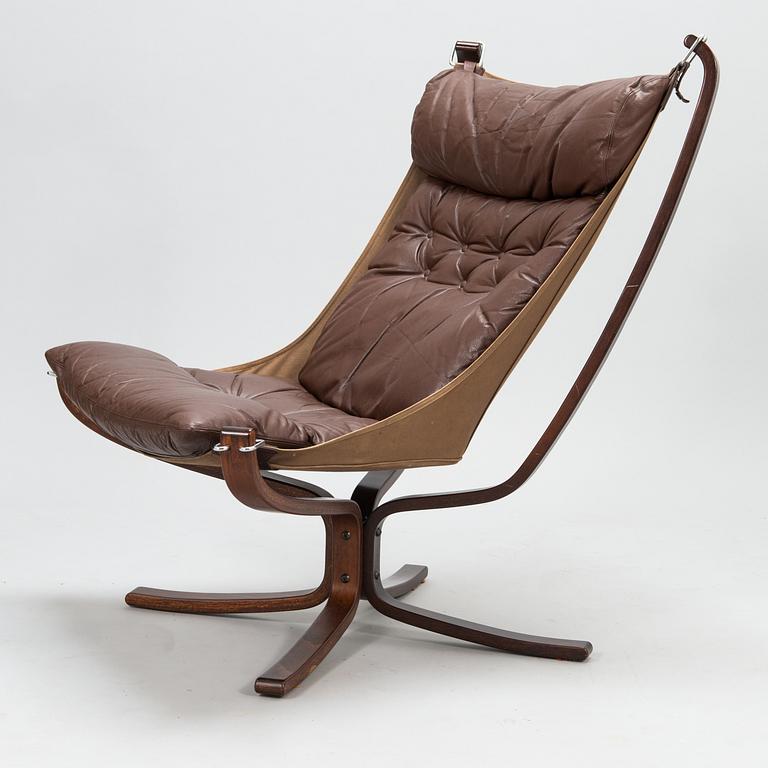 SIGURD RESSEL, a 1970's Norwegian 'Falcon chair' armchair for Vatne Möbler.