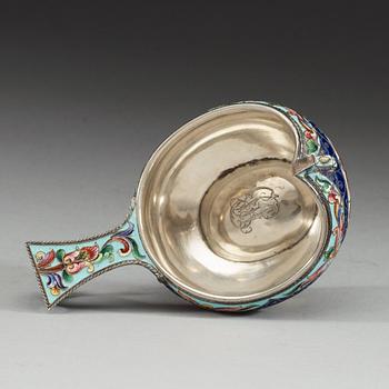 A Russian early 20th century silver and enamel kovsh, unidentified makersmark, Moscow 1899-1908.