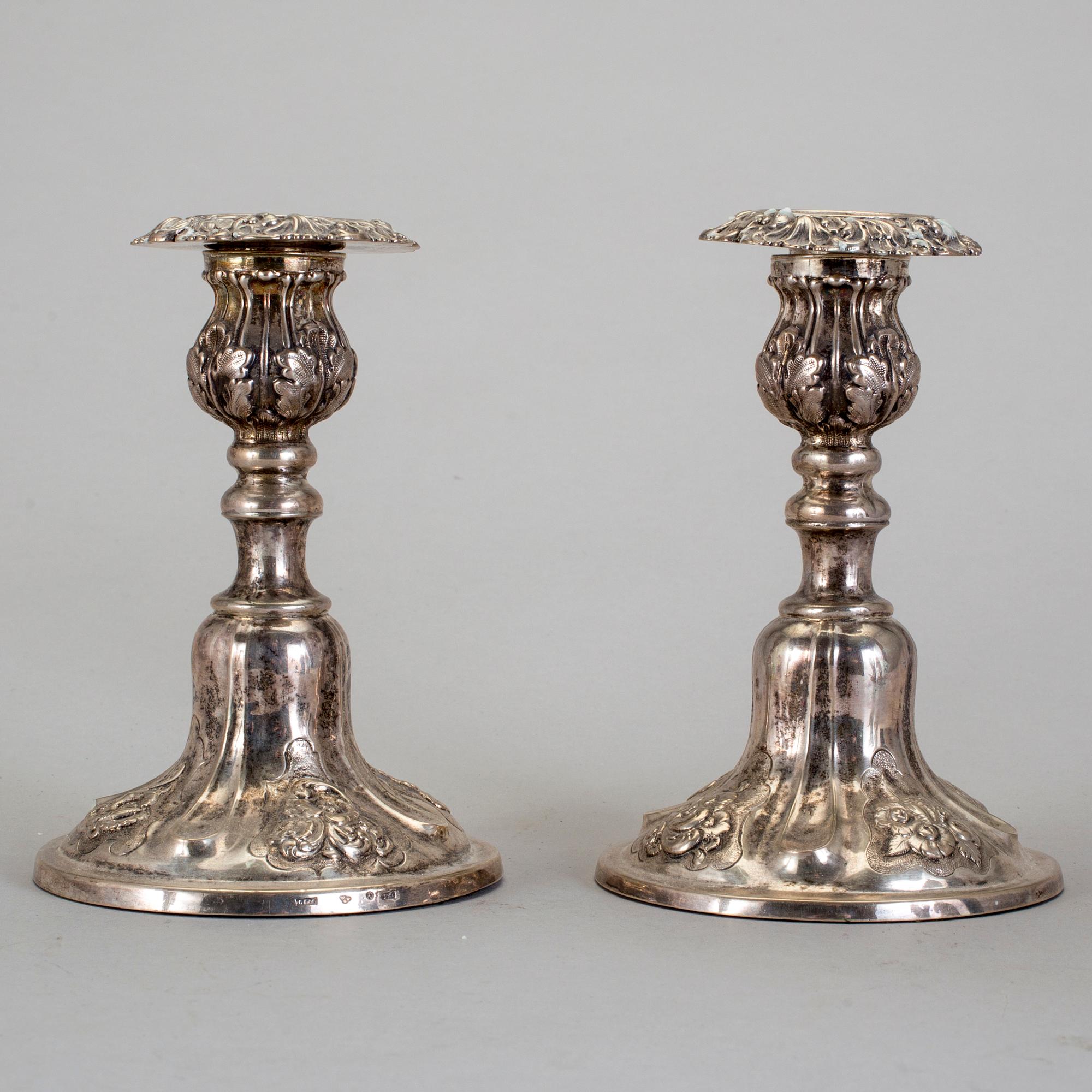 LJUSSTAKAR, ett par, silver, Lars Larsson (1844-1880) Göteborg, 1849.