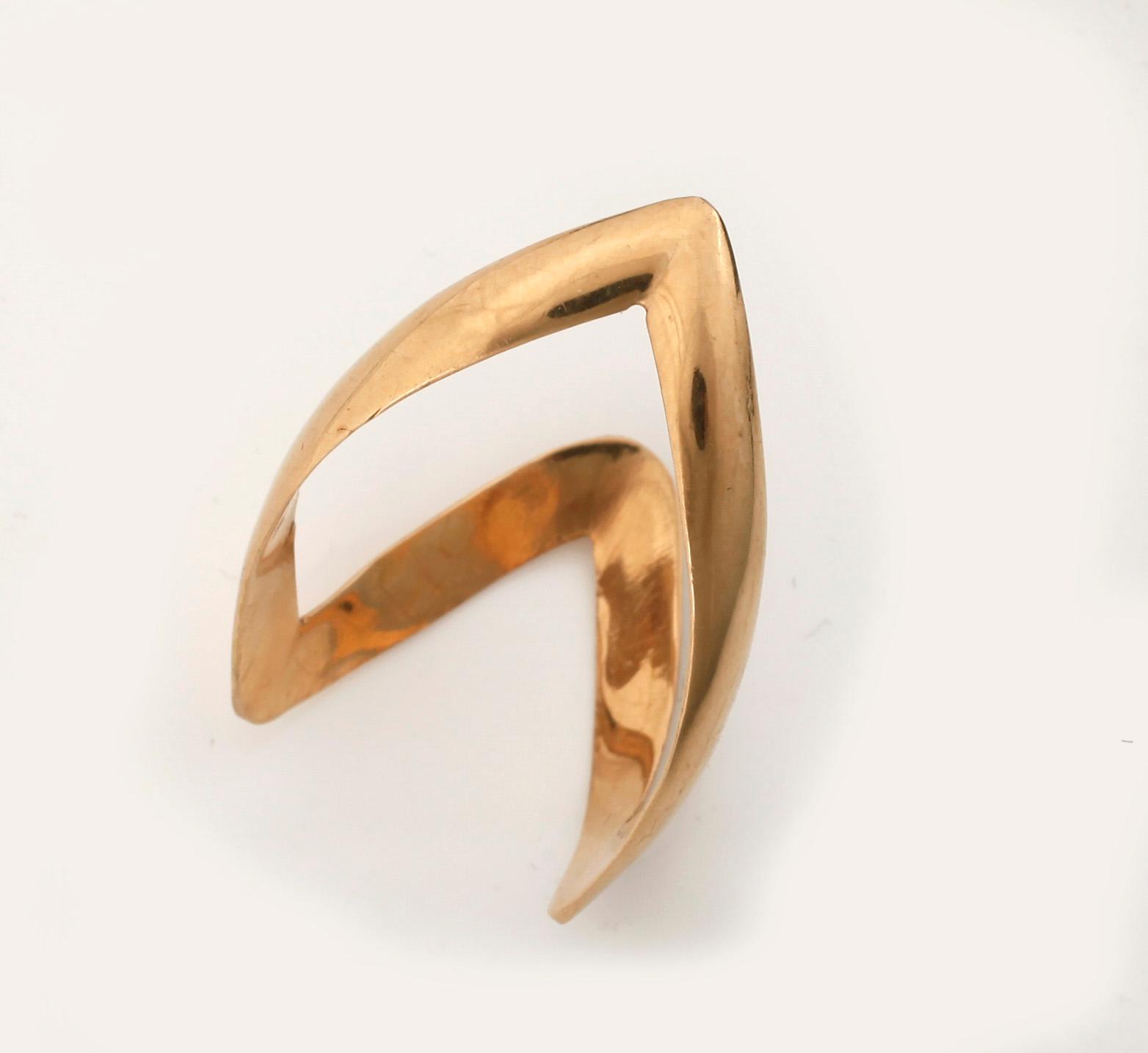 ARMRING OCH RING, 18k guld . Totalvikt 18g.