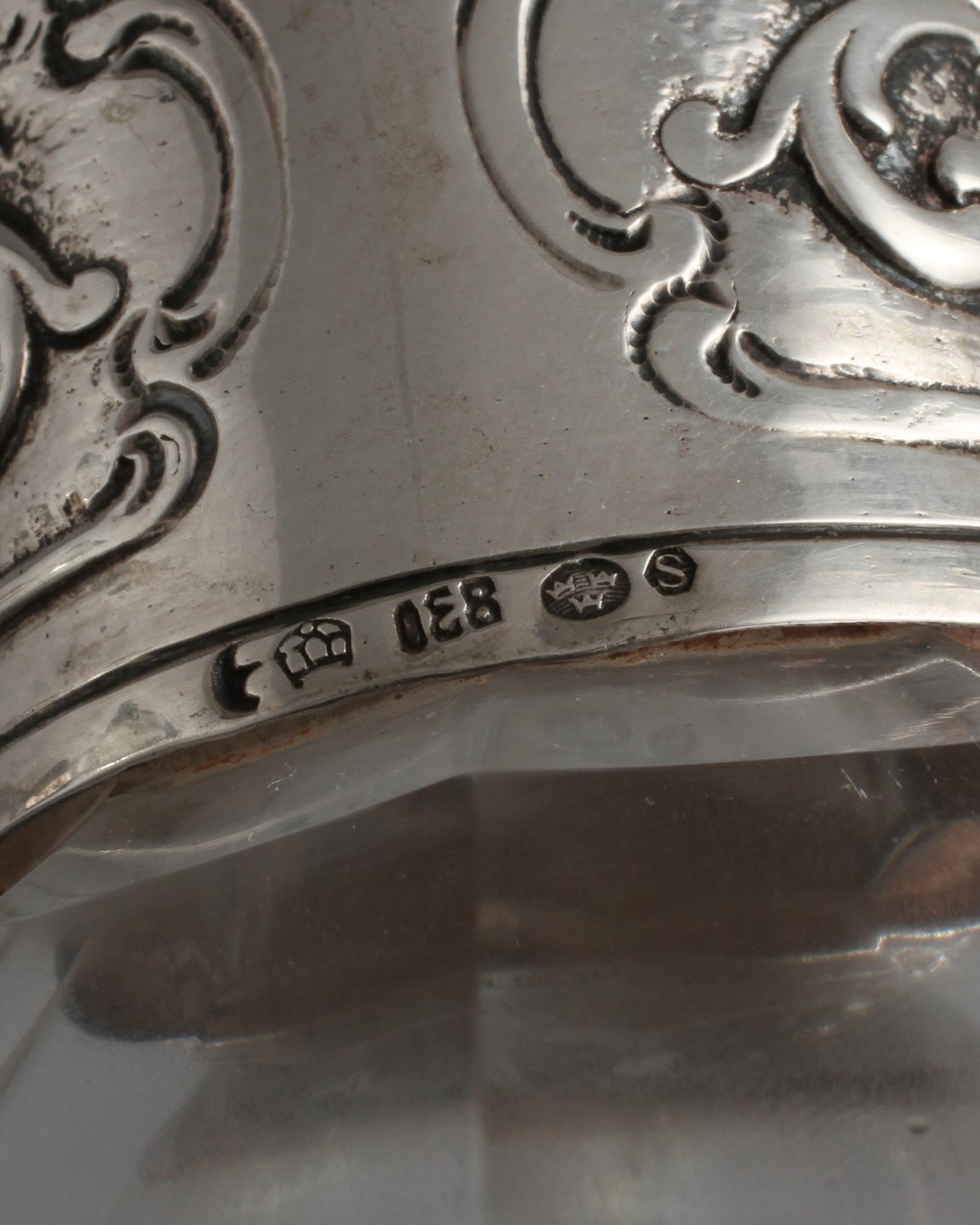 KARAFFER, ett par, glas och silver, Tyskland, svenska importstämplar, 1900-tal.
