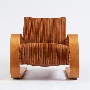 Alvar Aalto, a model 400 'Tank Chair', executed by Aalto Möbler in Hedemora, Sweden 1945-56.