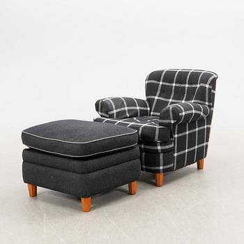 Josef Frank, fåtölj med fotpall modellnr 568 för Firma Svenskt Tenn.