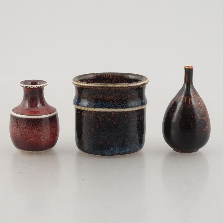 Stig Lindberg, eight stoneware miniatures and a button, Gustavsbergs Studio, Sweden, 1970's.