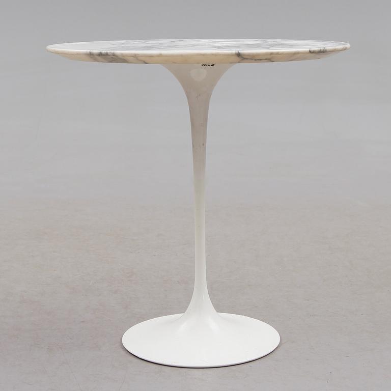 BORD, "Tulip", Eero Saarinen, för Knoll International, 1900-talets andra hälft.