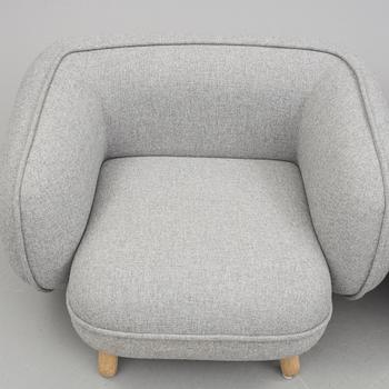 FÅTÖLJER, ett par, "Basset", Boris Berlin och Aleksej Iskos för Versus, 2010-tal.