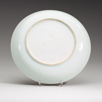 A famille verte dish, Qing dynasty, 18th Century.