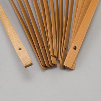 A fan leaf painting by Chen Donghu, signed and dated 1942.