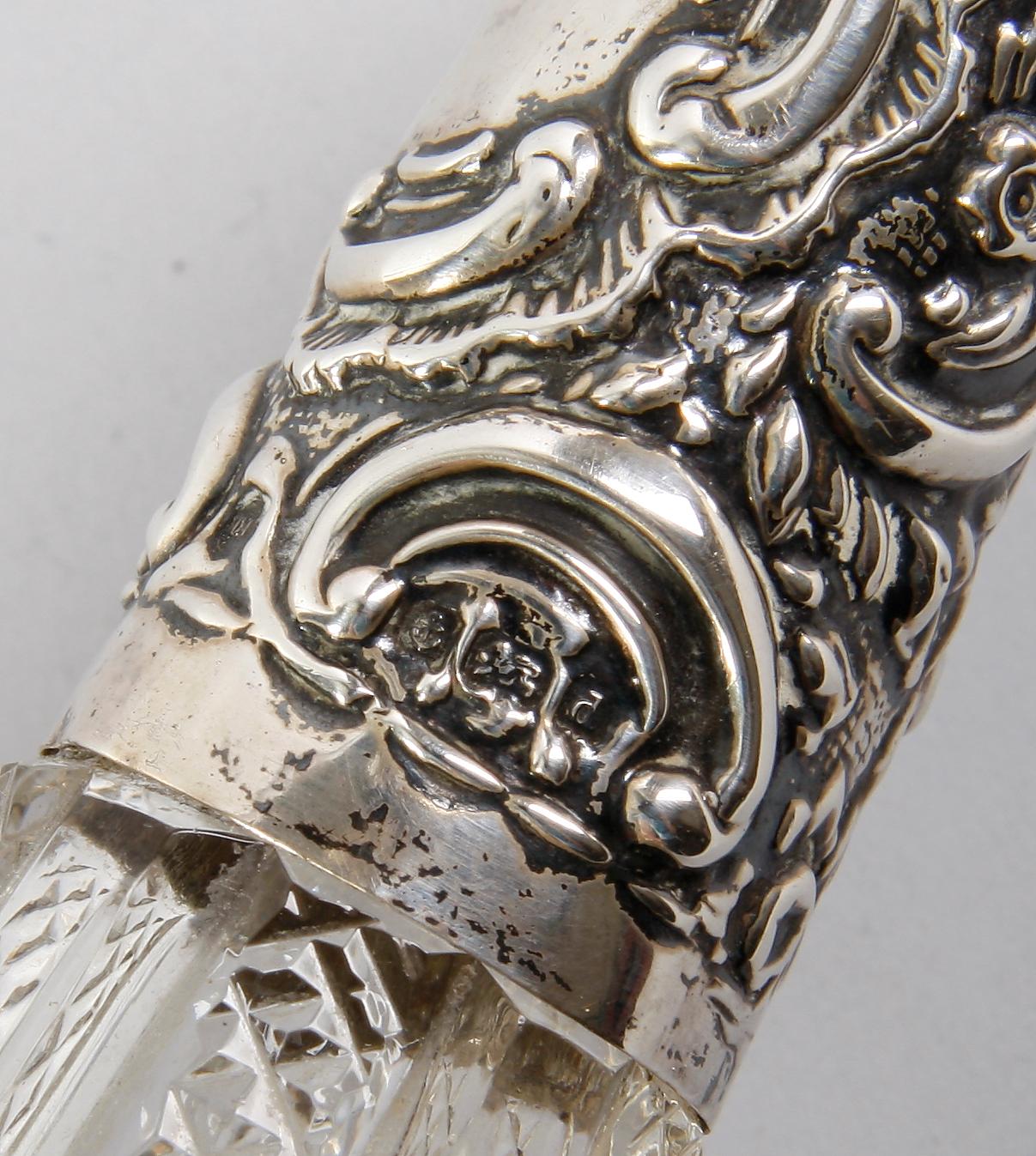 VASER/FLACONGER ett par. Glas och silver. England, Birmingham 1903.