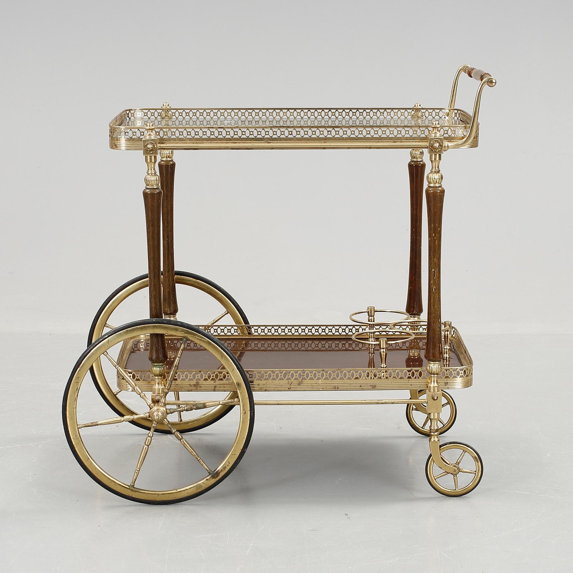 SERVERINGSVAGN, 1900-tal.