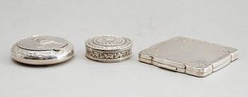 DOSOR, 3 st, silver, svenska importstämplar. Vikt ca 175 g.