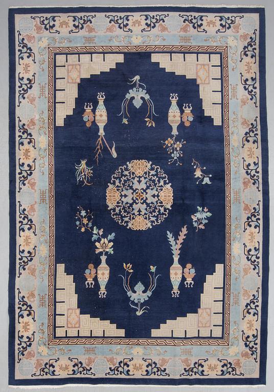 MATTA, semiantik, Kina, ca 341 x 248 cm.