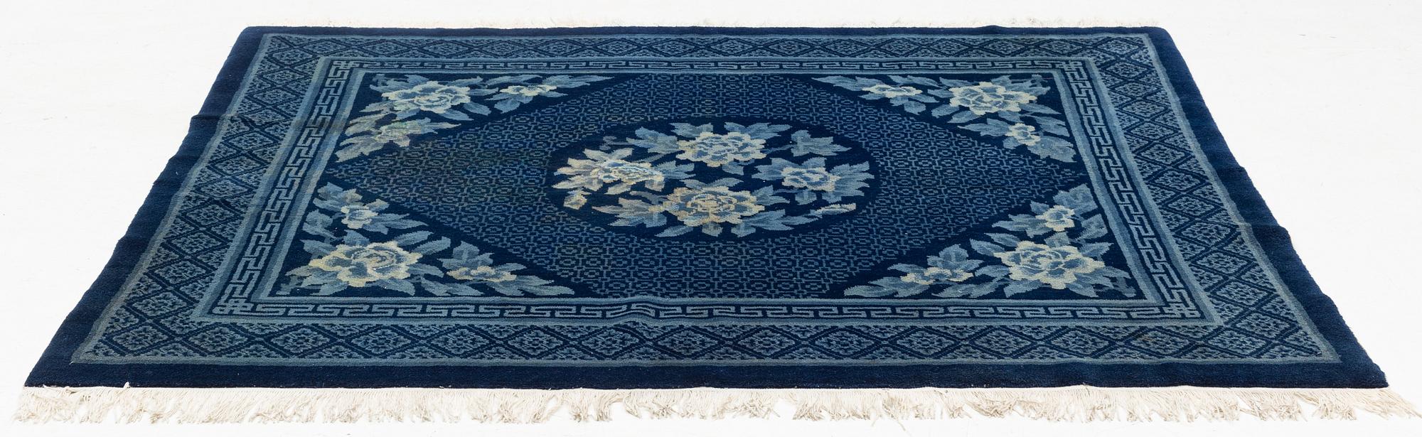 Matta, semiantik Baotou, ca 200 x 160 cm.