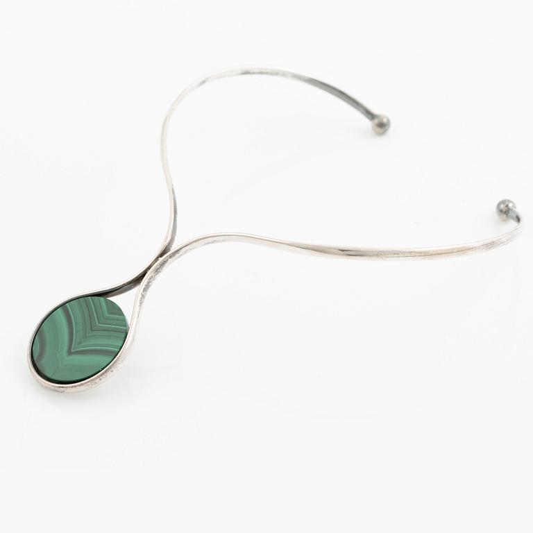 Per Dåvik for Alton, a sterling silver necklace with malachite, Falköping 1975.