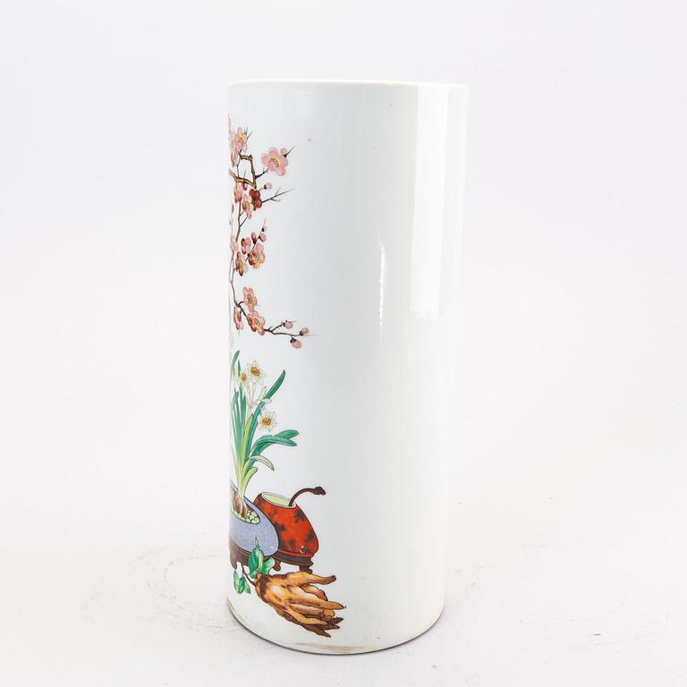 A Chinese mid 1900s porcelain brush stand.