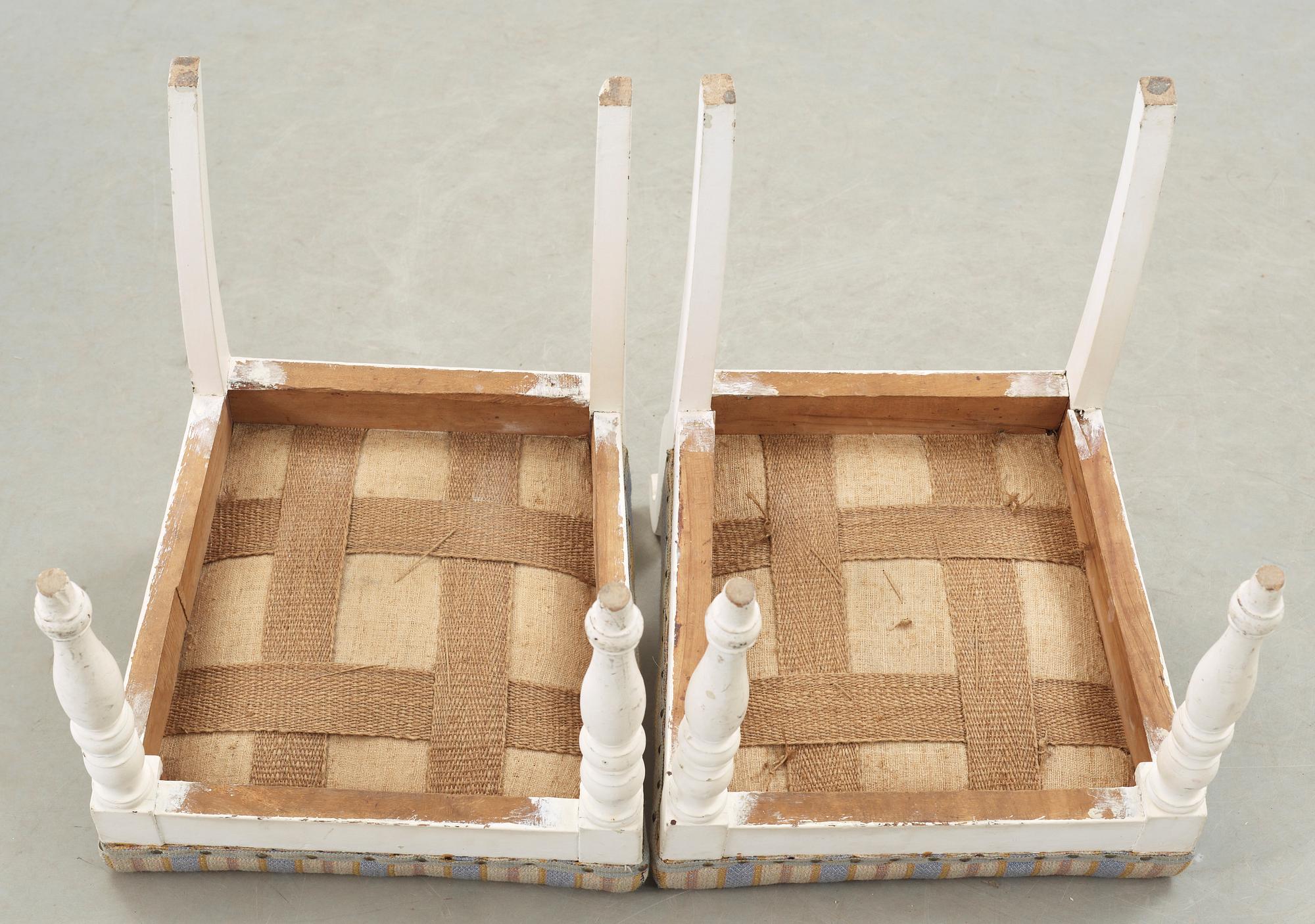 TABURETTER, ett par, sent 1800-tal.