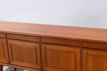 SIDEBOARD, Nordås Bruk A/S, Nesttun, Norge, 1900-talets mitt.