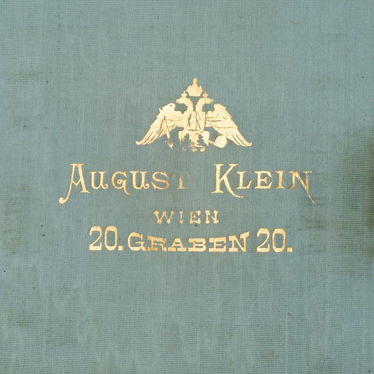 Etui med ett hedersomnämnande till Borgmästaren i Karlsbad, Österrike, 1886.